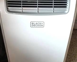 Black Decker 8000 BTU Portable Air Conditioner  Like New