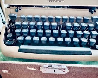 typewriter Remington