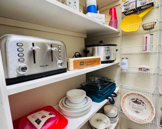 kitchenware and kitchen appliances