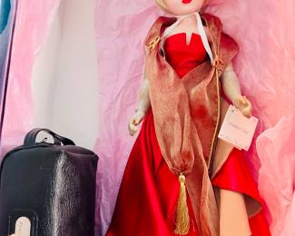 Madame Alexandra Dolls