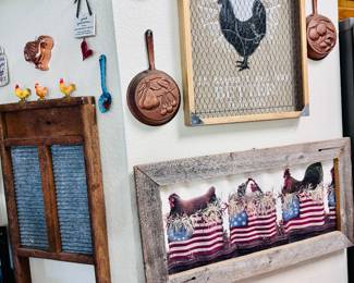 Rooster Decor and copper pans