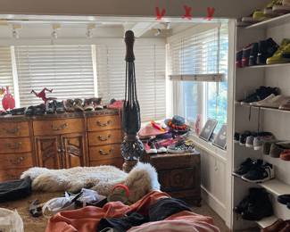 So many quality shoes..many not worn..Prada, Tricker, Disney Vans, Osiris,....etcmany men's quality dress shoes...