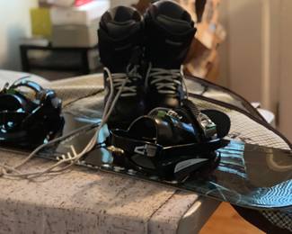 Snowboard plus boots    Morrow /Radium 141...Boots are Pride size 8