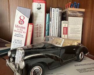 Maisto 1:18 Scale 1955 Mercedes-Benz 300S Convertible Model Car