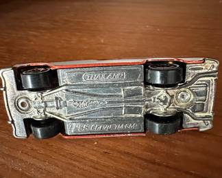 Hot Wheels 1955 Chevrolet Bel Air (Red/White and White/Pink Custom)