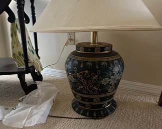 Vintage Chinoiserie Ginger Jar Table Lamp with Floral Motif
