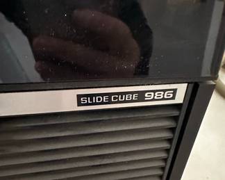 Bell & Howell Slide Cube 986 Projector