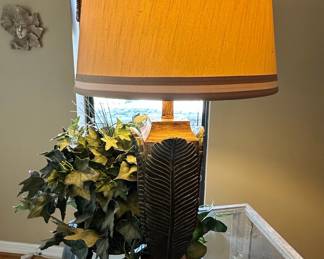 Vintage Palm Leaf Motif Table Lamp with Neutral Shade