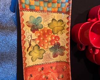 Decorative Ceramic Platter with Grapes and Gingham Pattern