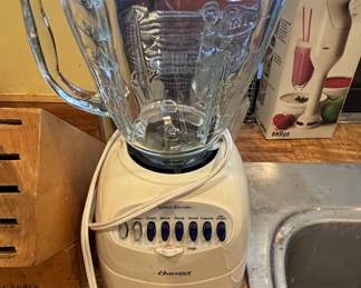 Osterizer 10 Speed Blender with Glass Jar
