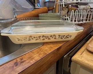 Pyrex "Golden Acorn" Casserole Dish with Lid