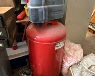 Craftsman Advantage 33-Gallon Air Compressor Model 919.167620