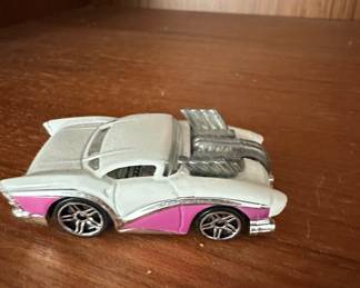 Hot Wheels 1955 Chevrolet Bel Air (Red/White and White/Pink Custom)