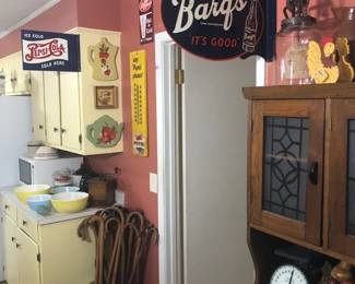 Double Sided Pepis & Barq's Hanging Signs