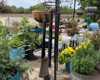 Auction Item: https://www.estatesales.net/CA/Woodland/95776/marketplace/81013