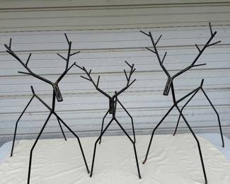 Auction Item: https://www.estatesales.net/CA/Woodland/95776/marketplace/81013