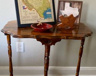 TEXAS Decor & Vintage Table