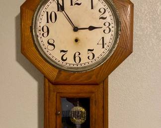 Vintage REGULATOR w/ Key 