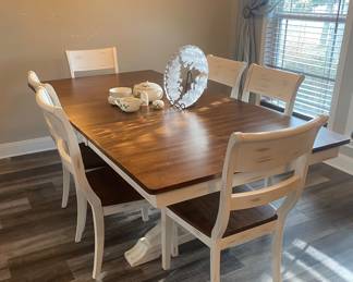 Beautiful Farmhouse Table w/ 6 Chairs (Shown w/ Extra Leaf)