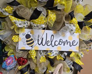 Bumblebee Welcome wreath