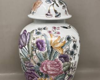 Lot 113 | Large Ceramic Ginger Jar with Lid

