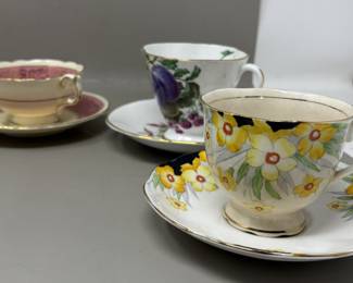 Lot 157 | Vintage Teacups & Saucer Tea Cup Saucer
