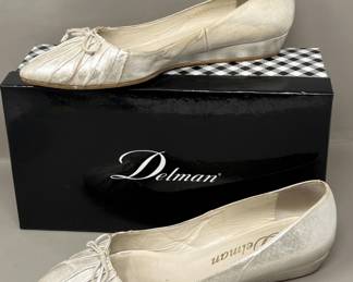 Lot 59 | Sz 7.5 Ladies Vintage Delman Wedge Flats Shoes

