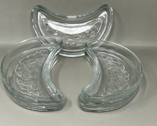 Lot 17 | Vintage Pressed Glass Bone Plates
