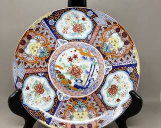 Lot 137 | Decorative Imari Style Platter w Wood Stand
