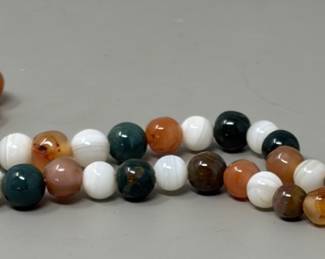 Lot 178 | Polished Gemstone Bead Strand Necklace

