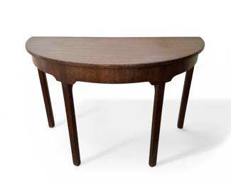 Demilune table