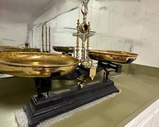 Antique Trade Scale in Brass and Cast Iron, France, 1880s