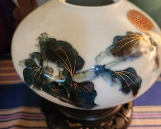 Vintage Japanese Procelain Ceramic Vase.