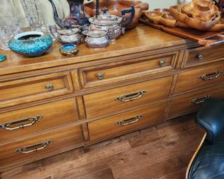 Vintage MCM Mid-Century Modern Credenza Dresser