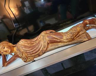 Vintage Burmese Mandalay Style 'Reclining Buddha statue of Guilded Wood