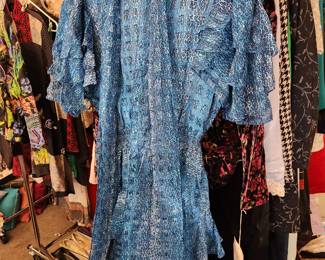 Vintage Dress....looks very NOW!