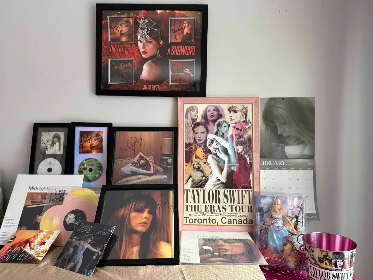 Taylor Swift Hand-Signed Autographs & Collector Items