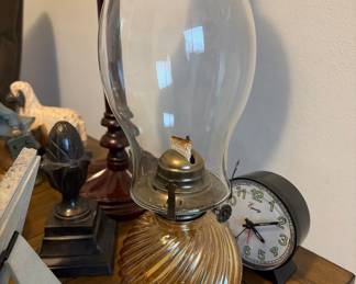 Farms irredecent lamp