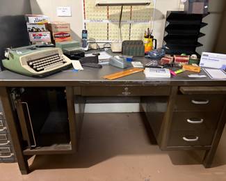 Vintage "Art Metal" Desk