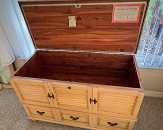 Beautiful Lane Cedar chest