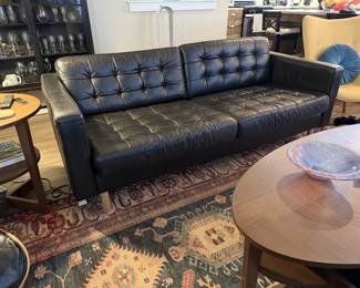 Leather couch, multiple 8x10 Ruggable rugs, tables, chairs