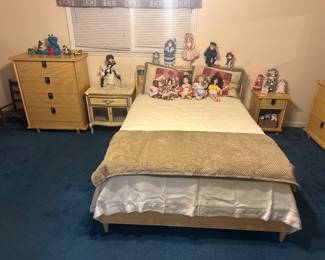 Double bed w/bookcase head board & matching chest, dresser, and nite stand.
