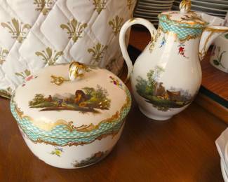 Meissen coffee pot & sugar bowl