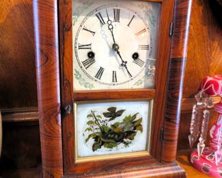 Antique working mantle clock