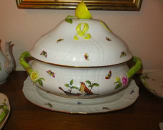 Herend tureen with base platter (chipped flower)