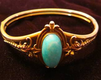 14K Victorian blue cabochon bracelet
