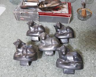 E & Co. lamb baking molds