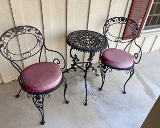 Cast iron bistro set