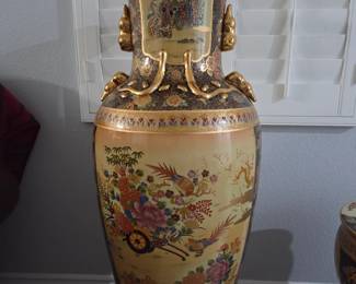 Satsuma classic artistic 37"x16" pot
