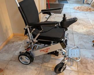 Electric mobility scooter